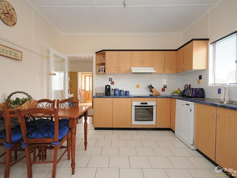 132a Hill Street, Newtown QLD 4350