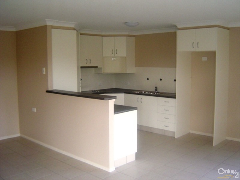 2/2 Balanga Court, South Toowoomba QLD 4350