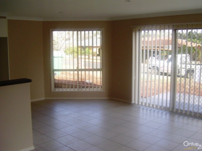 2/2 Balanga Court, South Toowoomba QLD 4350