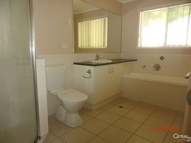 2/2 Balanga Court, South Toowoomba QLD 4350