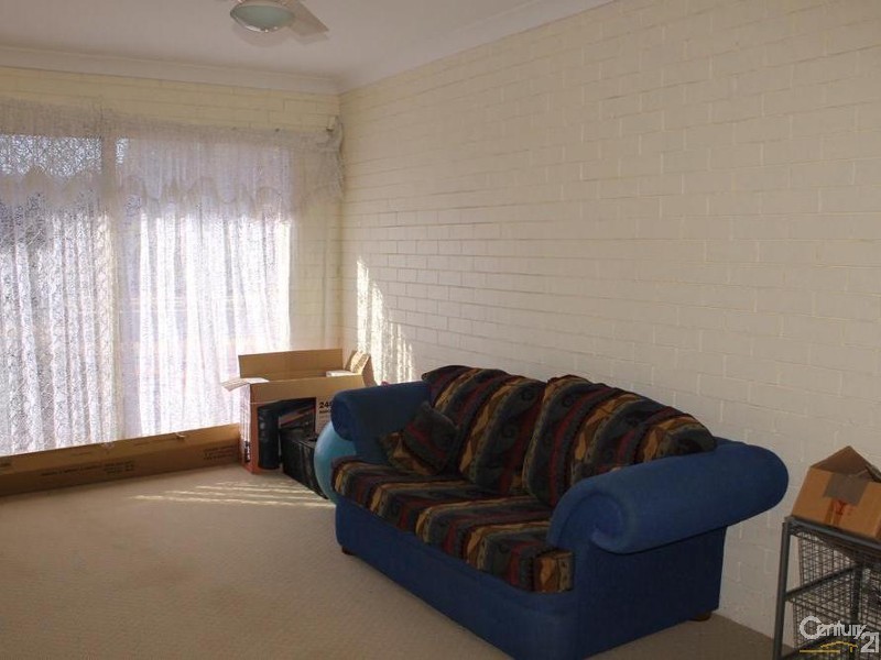 1/2 Debra Street, Centenary Heights QLD 4350