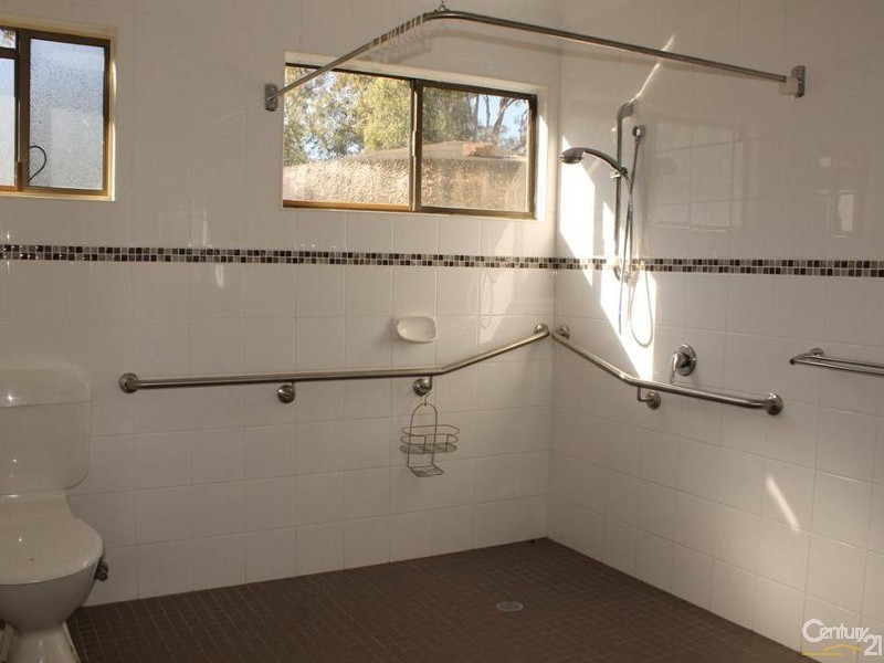 28 Larnook Street, Upper Lockyer QLD 4352