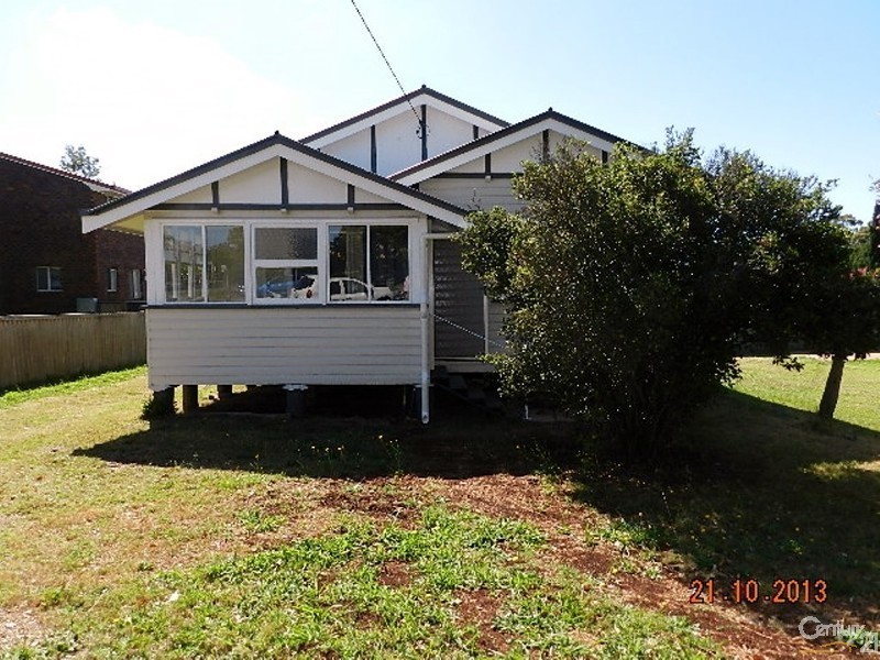 90 Anzac Avenue, Newtown QLD 4350