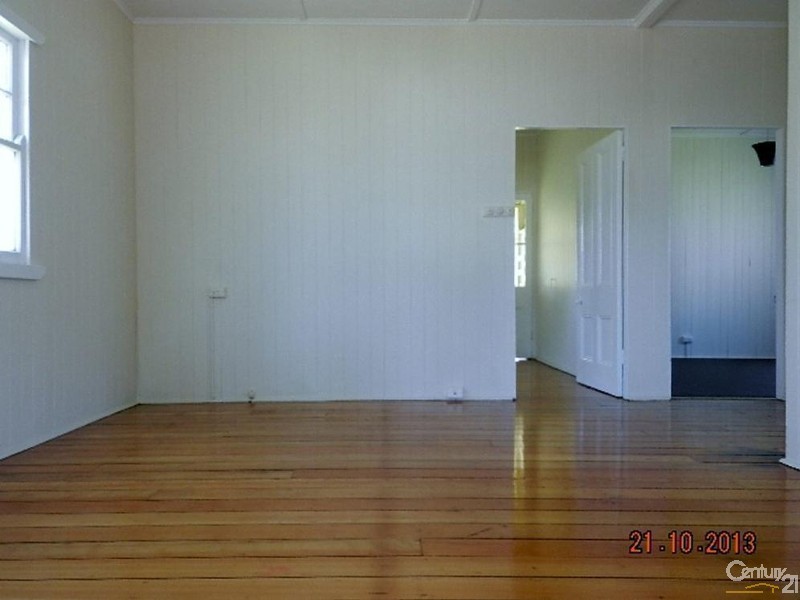 90 Anzac Avenue, Newtown QLD 4350