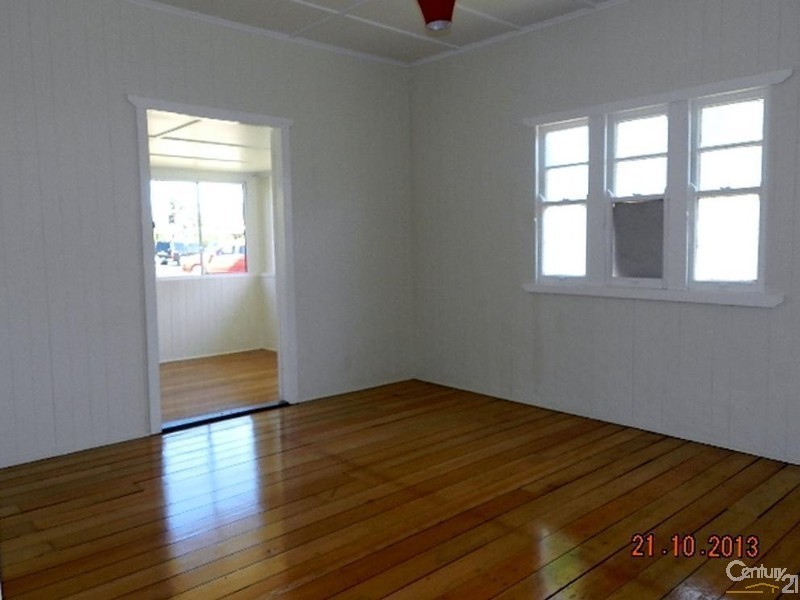 90 Anzac Avenue, Newtown QLD 4350