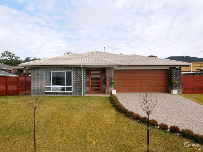 15 Sandalwood Drive, Glenvale QLD 4350