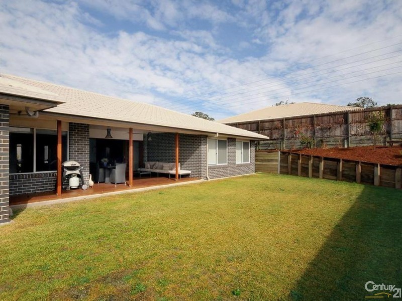 15 Sandalwood Drive, Glenvale QLD 4350