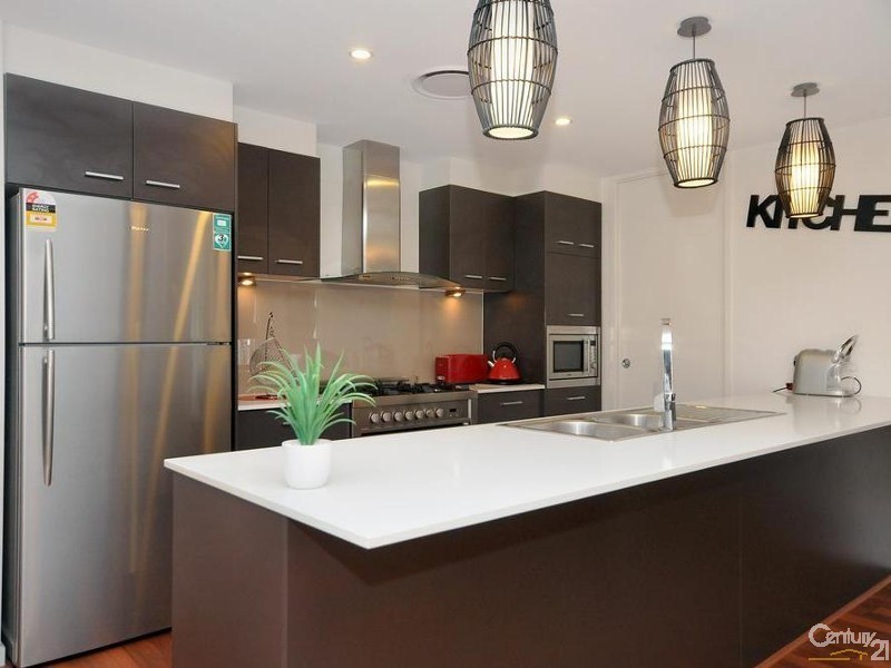 15 Sandalwood Drive, Glenvale QLD 4350