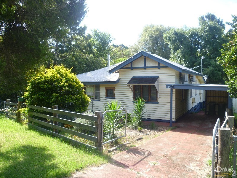 19 Swallow Court, Newtown QLD 4350