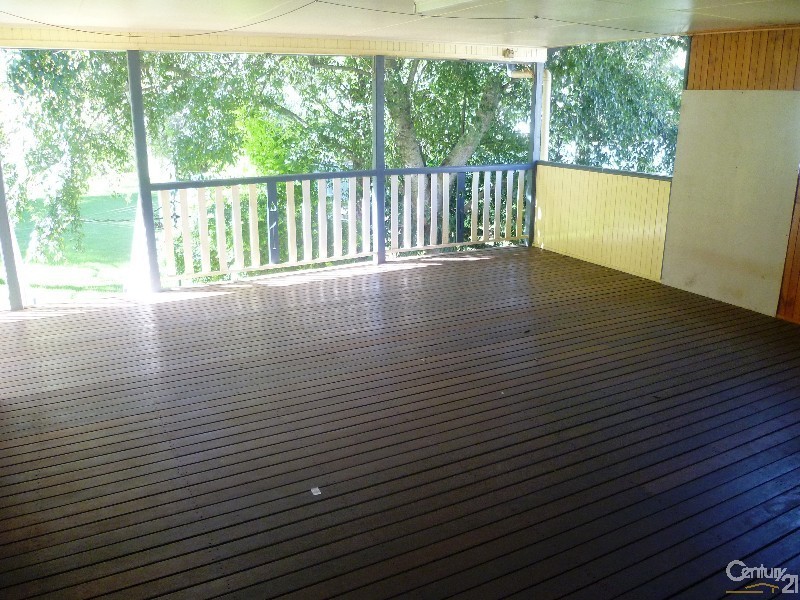 19 Swallow Court, Newtown QLD 4350