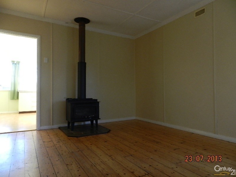 17 Walsh Street, Harlaxton QLD 4350