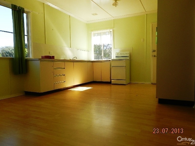 17 Walsh Street, Harlaxton QLD 4350