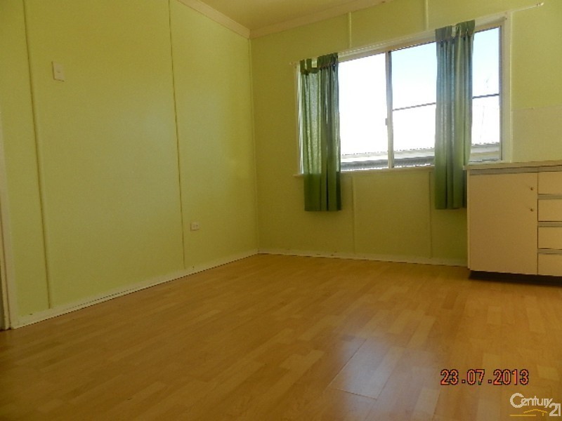 17 Walsh Street, Harlaxton QLD 4350