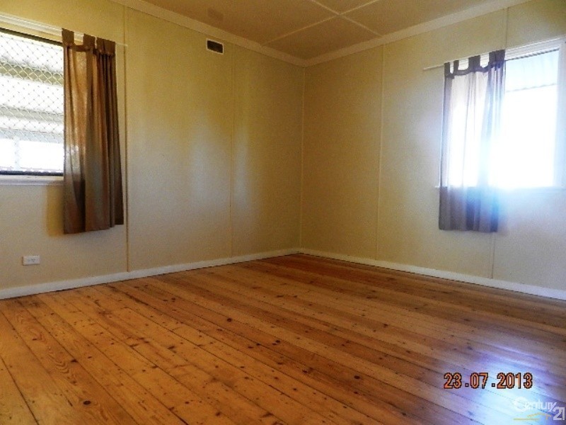 17 Walsh Street, Harlaxton QLD 4350