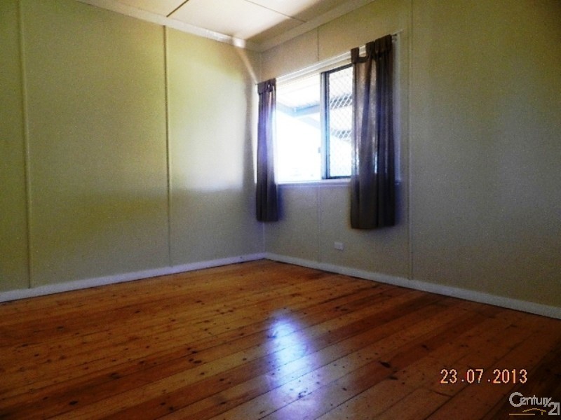 17 Walsh Street, Harlaxton QLD 4350