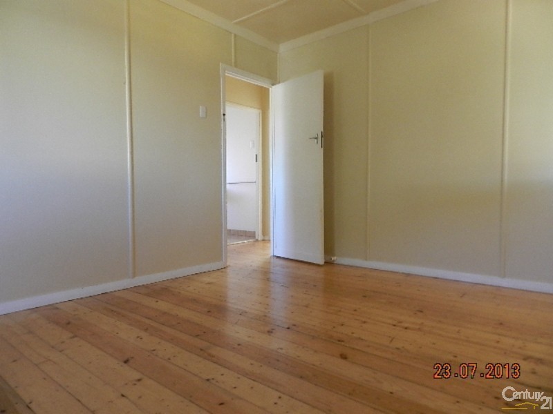 17 Walsh Street, Harlaxton QLD 4350