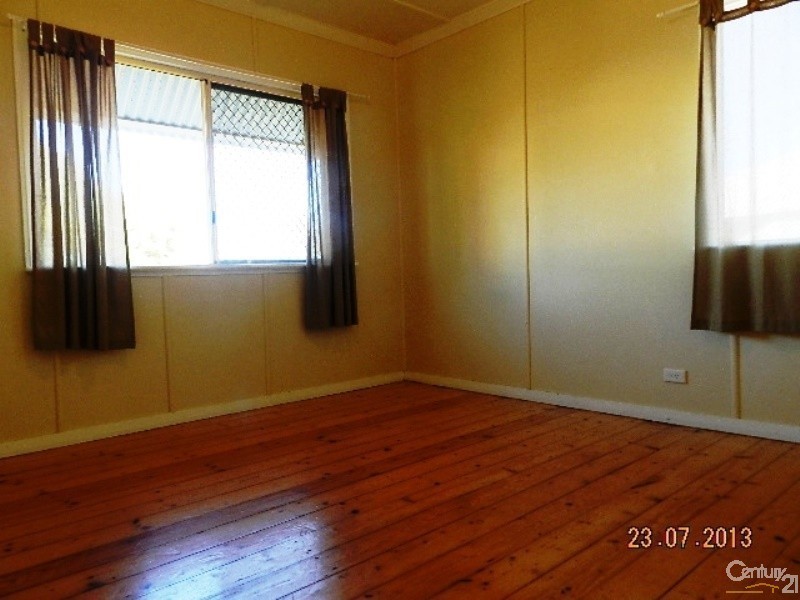 17 Walsh Street, Harlaxton QLD 4350