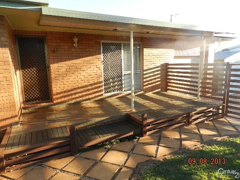 1 Farr Street, Kearneys Spring QLD 4350