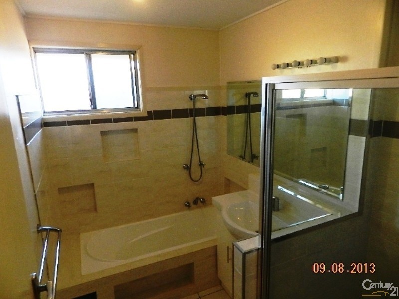 1 Farr Street, Kearneys Spring QLD 4350