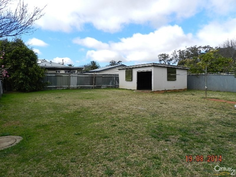 14 Camden Street, Harristown QLD 4350