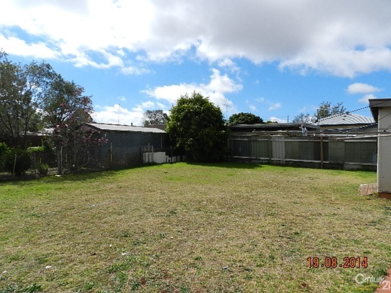 14 Camden Street, Harristown QLD 4350