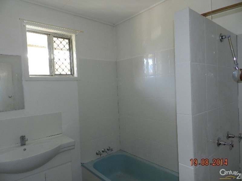 14 Camden Street, Harristown QLD 4350