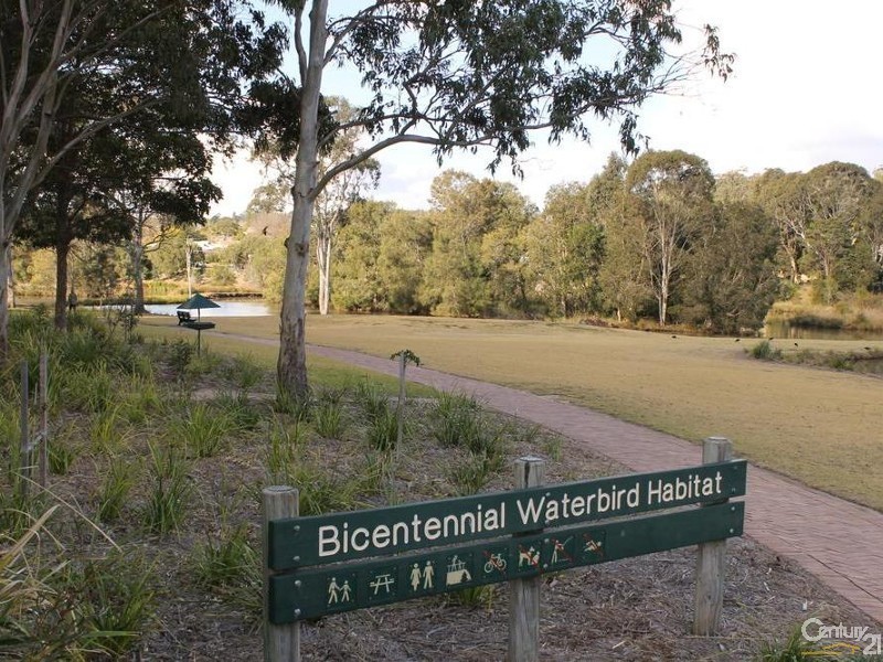 2/2 Debra Street, Centenary Heights QLD 4350