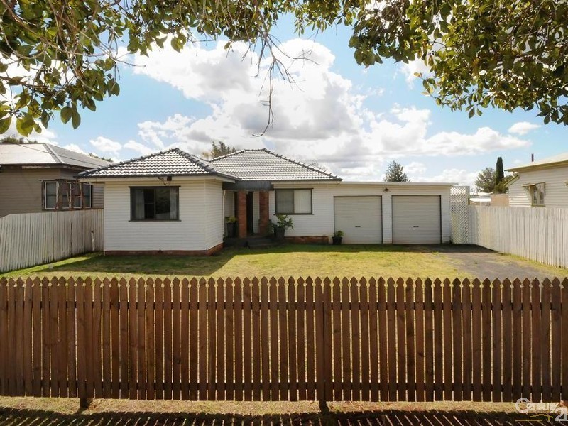 3 Charlotte Street, Newtown QLD 4350