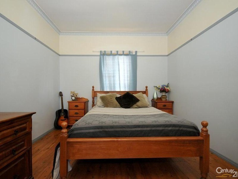 3 Charlotte Street, Newtown QLD 4350