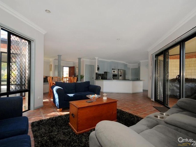 26 Weis Crescent, Middle Ridge QLD 4350