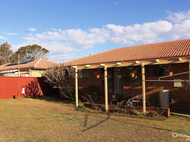 15 Boyett Street, Centenary Heights QLD 4350