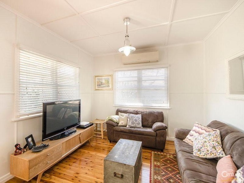 102 Perth Street, South Toowoomba QLD 4350