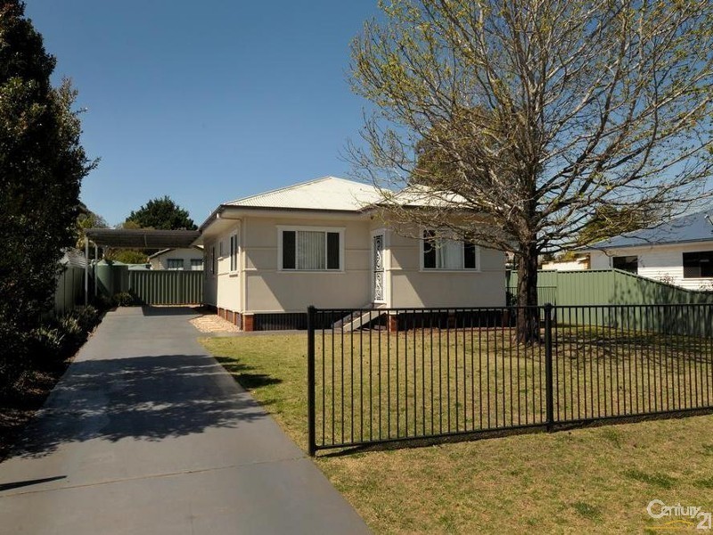 12 Power Street, Harristown QLD 4350