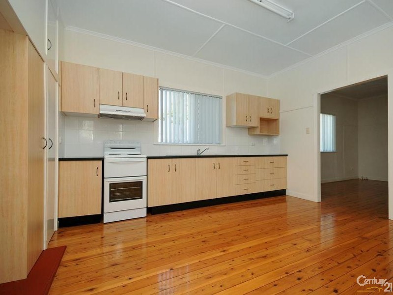 12 Power Street, Harristown QLD 4350