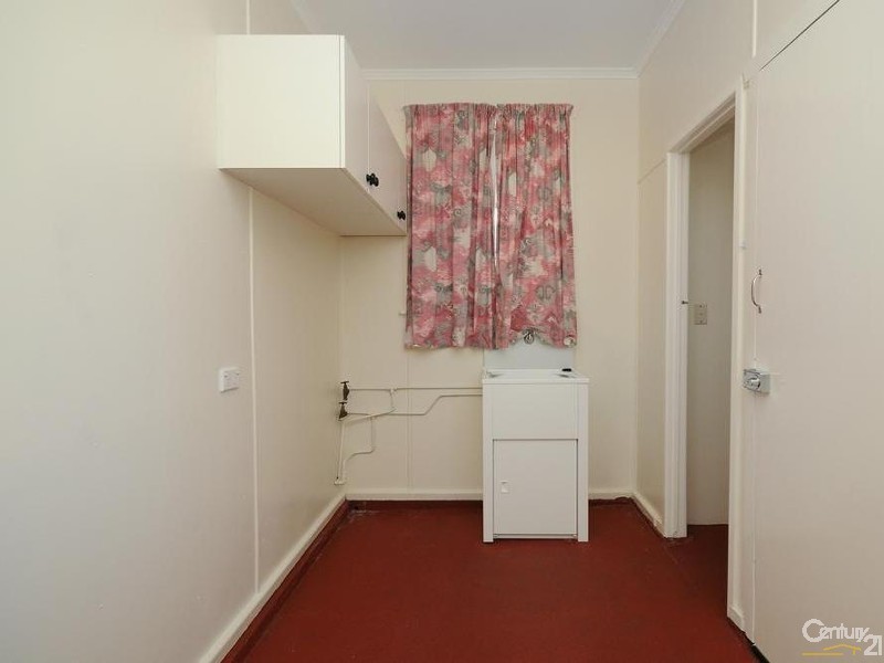 12 Power Street, Harristown QLD 4350