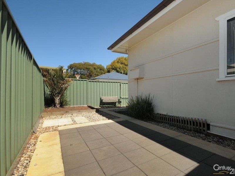 12 Power Street, Harristown QLD 4350