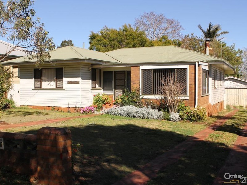 263A Geddes Street, Centenary Heights QLD 4350