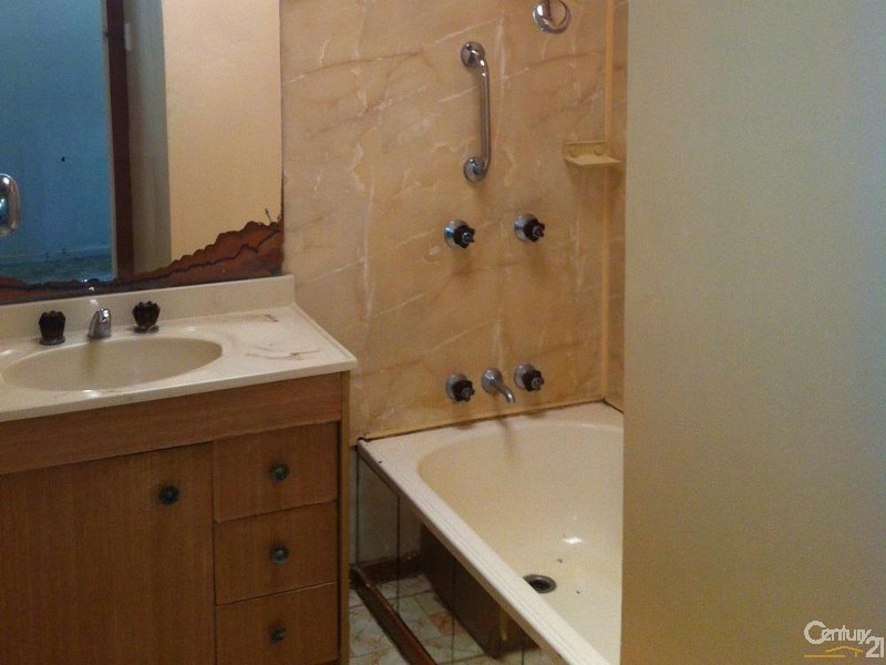 263A Geddes Street, Centenary Heights QLD 4350