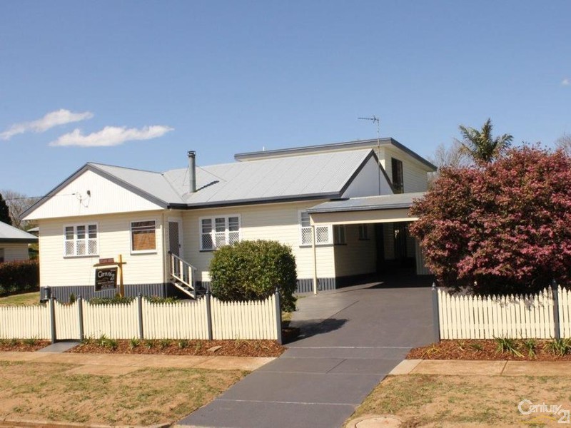 16 Webb Street, Rangeville QLD 4350