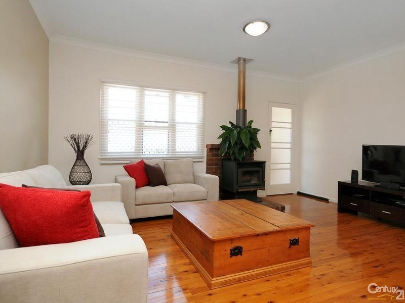 16 Webb Street, Rangeville QLD 4350