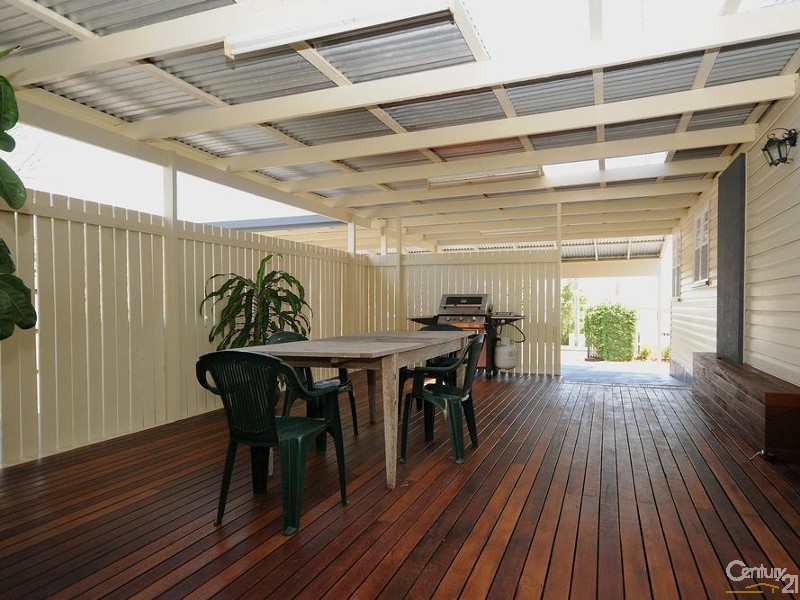 16 Webb Street, Rangeville QLD 4350