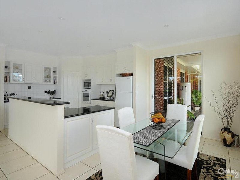 14 Kimdon Crescent, Highfields QLD 4352