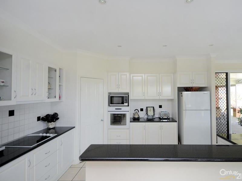 14 Kimdon Crescent, Highfields QLD 4352