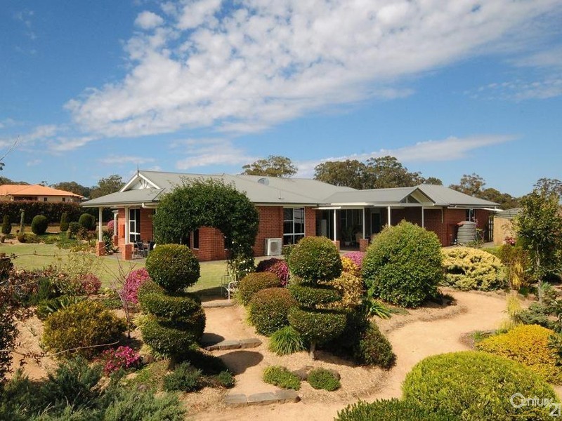 14 Kimdon Crescent, Highfields QLD 4352