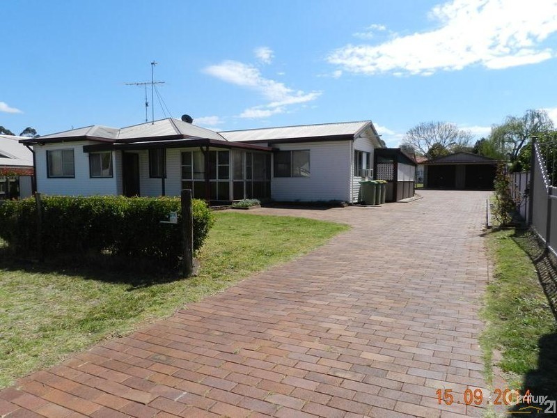 23 Devine Street, Harristown QLD 4350