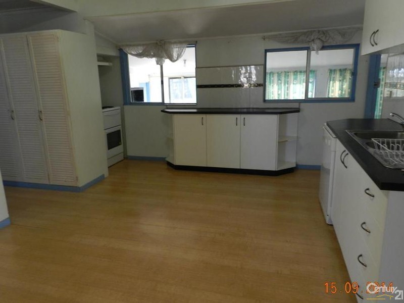 23 Devine Street, Harristown QLD 4350