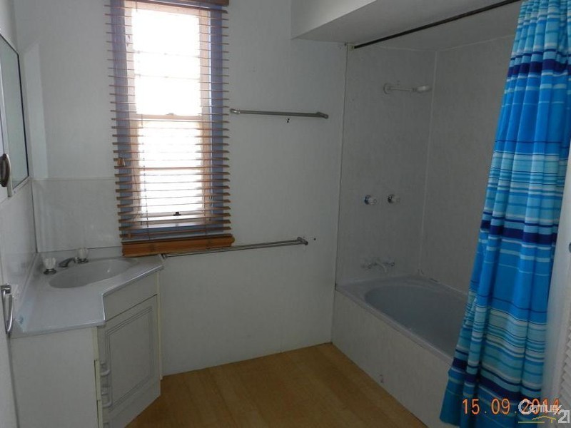 23 Devine Street, Harristown QLD 4350