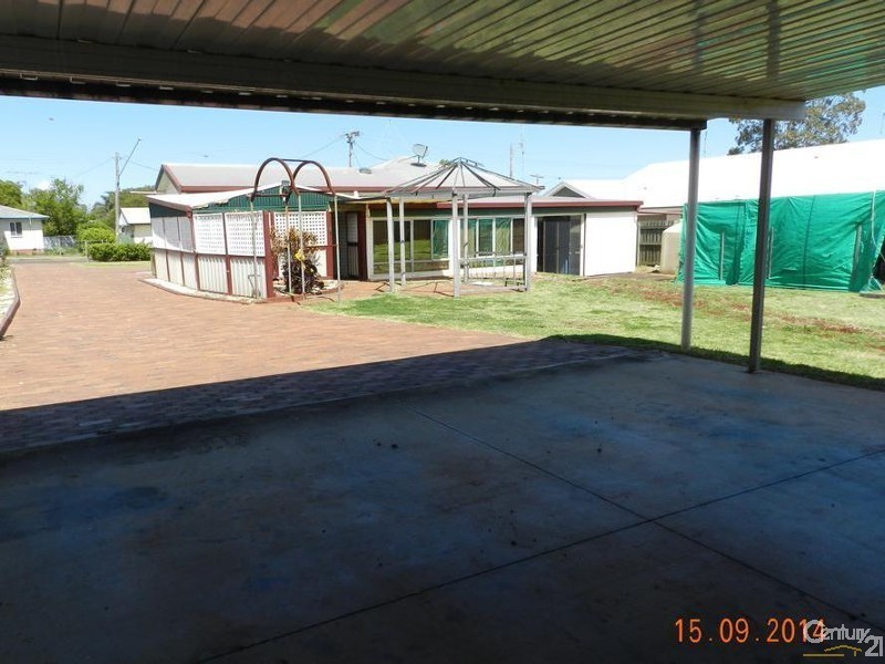 23 Devine Street, Harristown QLD 4350