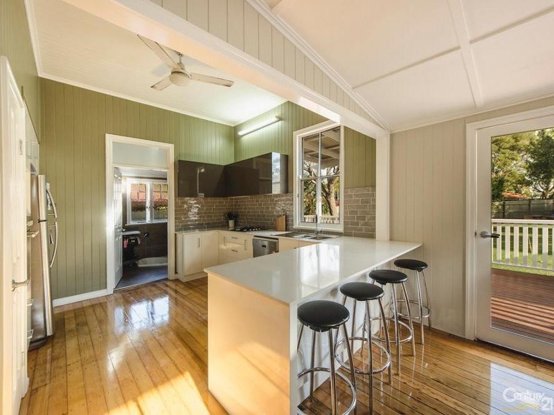 4 Wallace Street, Newtown QLD 4350