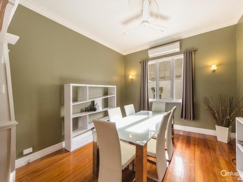 4 Wallace Street, Newtown QLD 4350